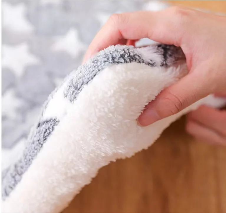 Коврик для домашних животных оптом креативный мультяшный звезда Кот Четыре сезона универсальный плюшевый коралловый флисовый коврик для собак