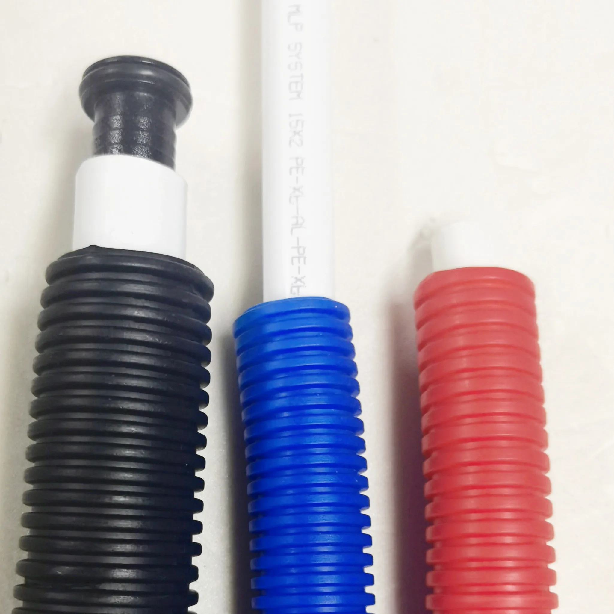 15*2.0mm  butt welding Pex b /AL/ Pex b pipe with corrugated pipe