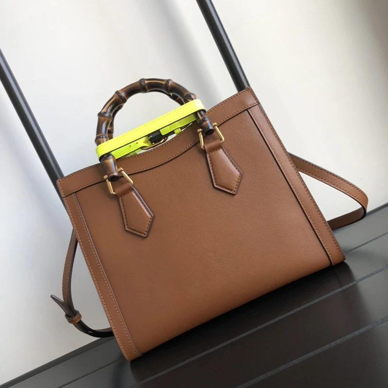 Factory supply high quality ladies bamboo handle hand bags designer handbags famous brand luxury purses and handbags for women