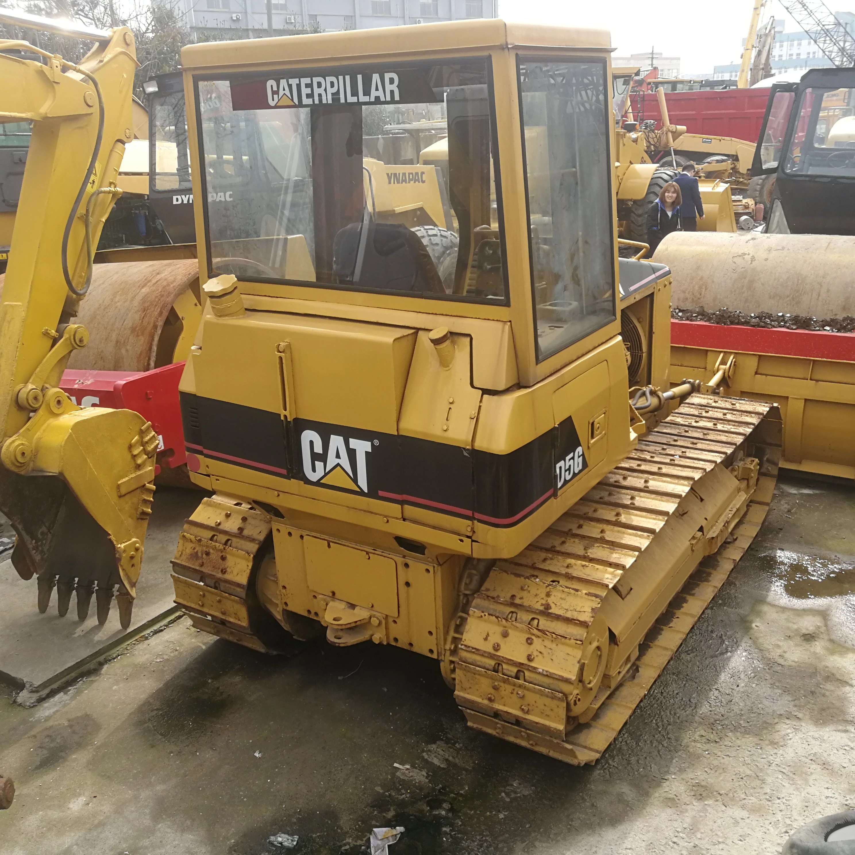 Прочный Подержанный оригинальный бульдозер Cat D5G из Японии во дворе для продажи
