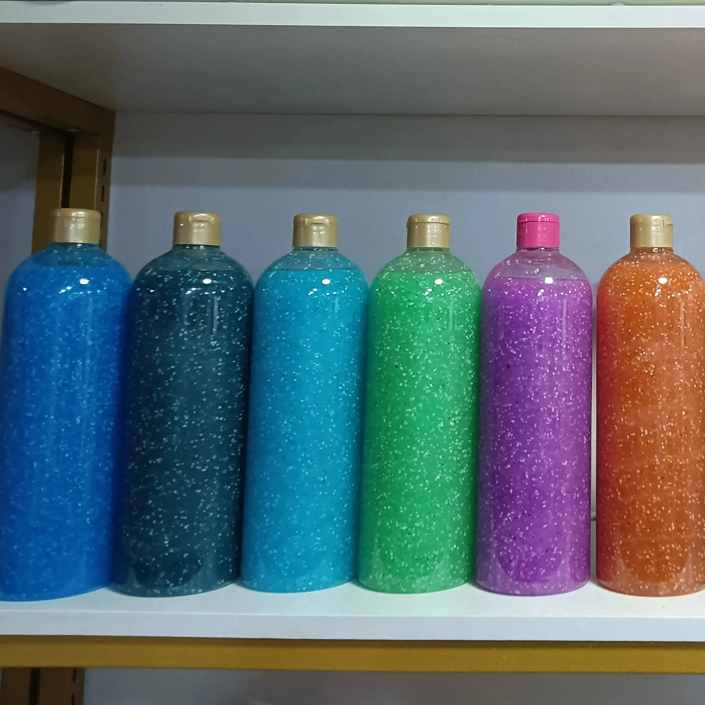 OEM ODM Body Wash Wholesale Price Exfoliating Refreshing Exfoliant 1000ml Shower Gel Lightening Perfume Body Wash Gel de douche