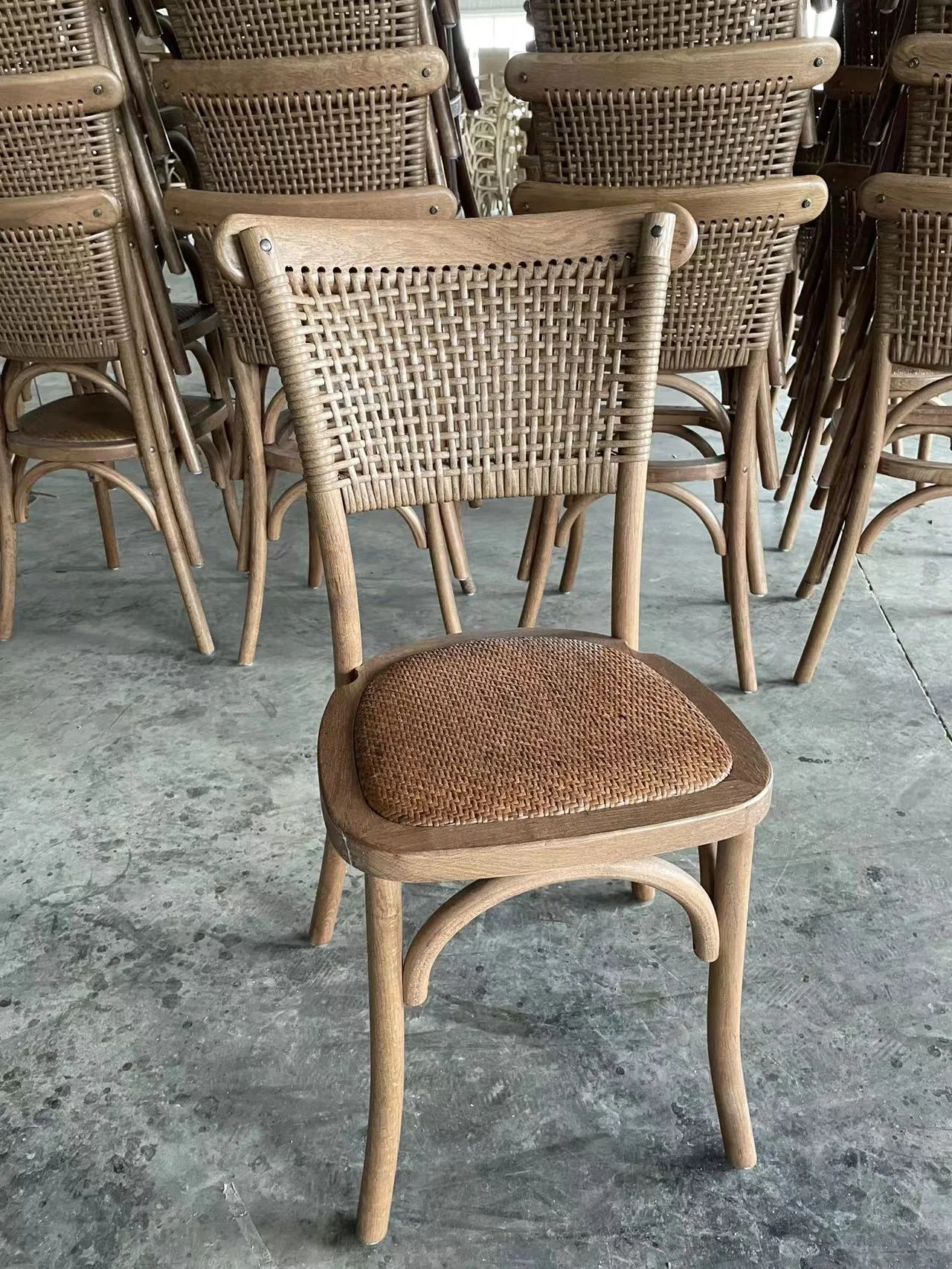 2023 Wedding Banquet Wood Dining Natural Stackable Rattan Chair