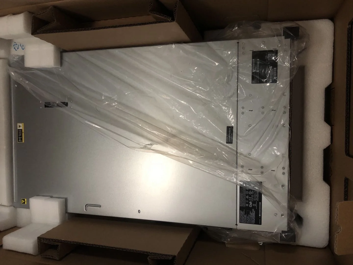 Восстановленный или совершенно новый продукт 869854-B21 для ProLiant DL580 G10 сервер SFF Настройка по заказу стойка