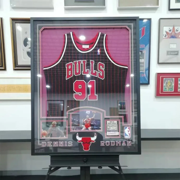 Hot Sale Solid Wood High-end Jersey Display Wooden Photo Frame Custom Framed Jersey Display Case