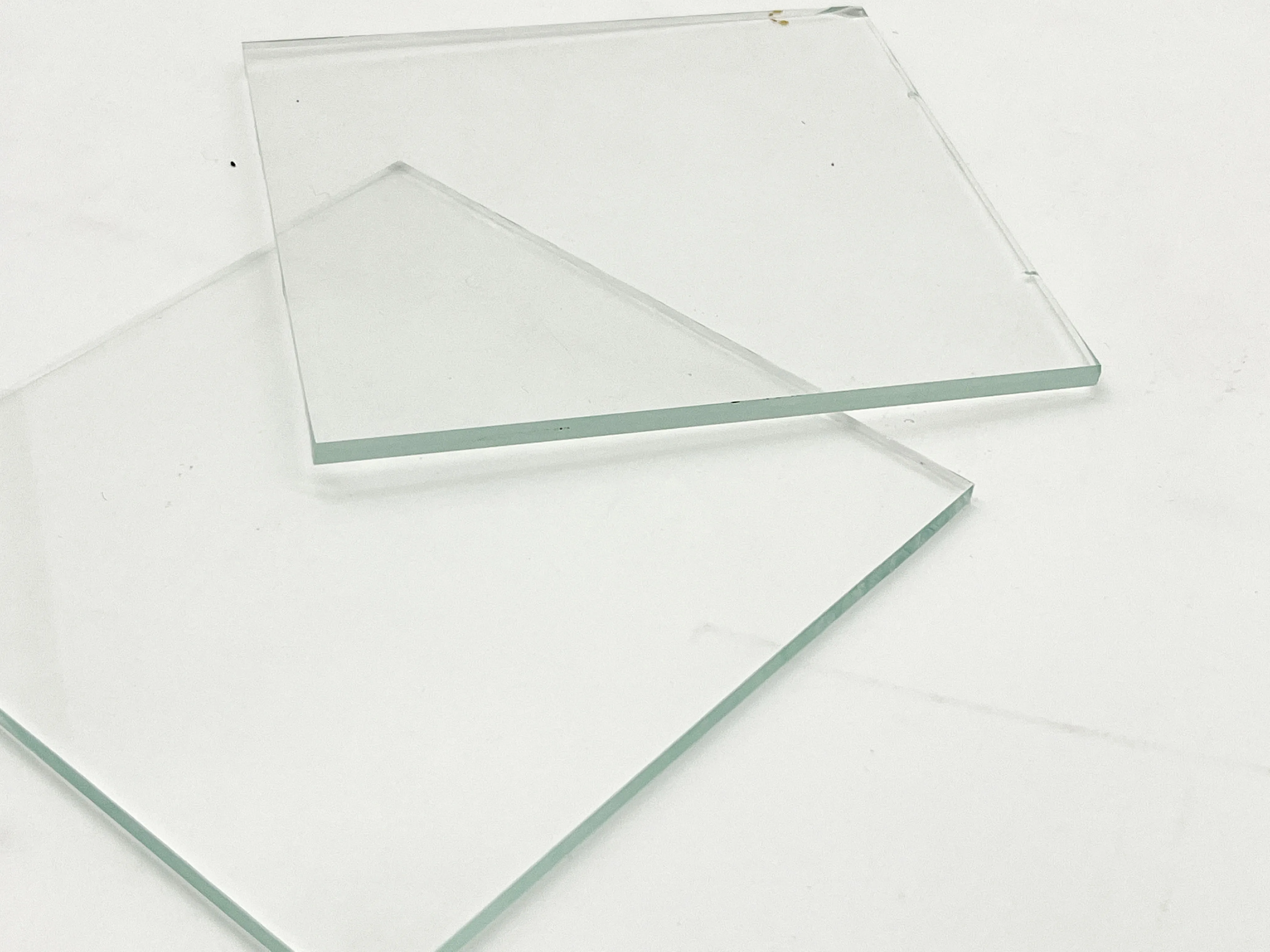 High Quality Factory Price  AR Glass Transmittance 99%   Optional Thickness  Anti Reflective Coating Customized Tempered Glass