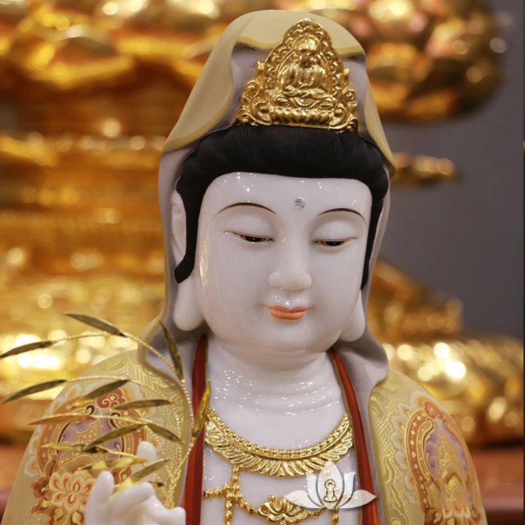 White marble Guanyin Bodhisattva ornaments to send the child Guanyin statue Suowa Sansheng Western