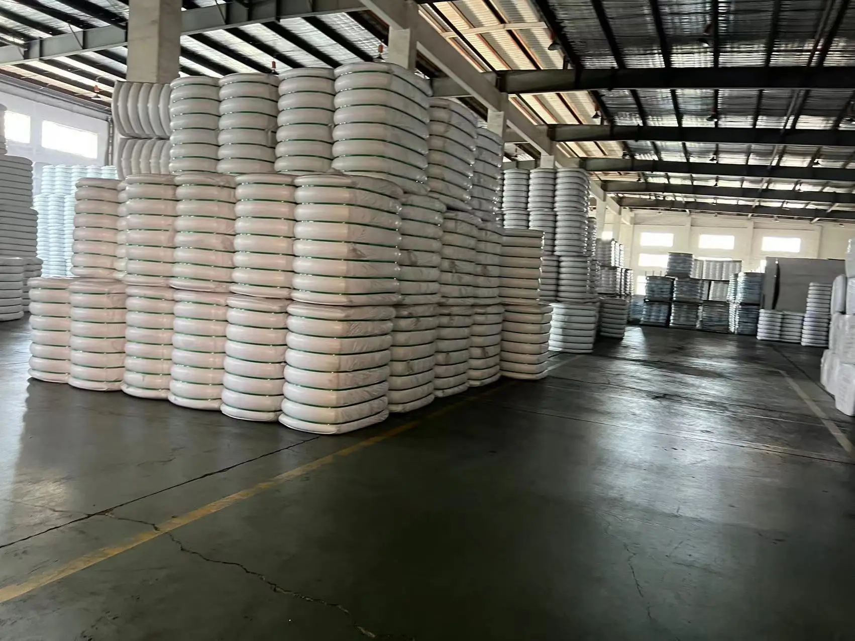 good quality soft Microfiber Micro Denier Fibre Virgin Polyester Staple Fiber Raw White for Filling Clothing