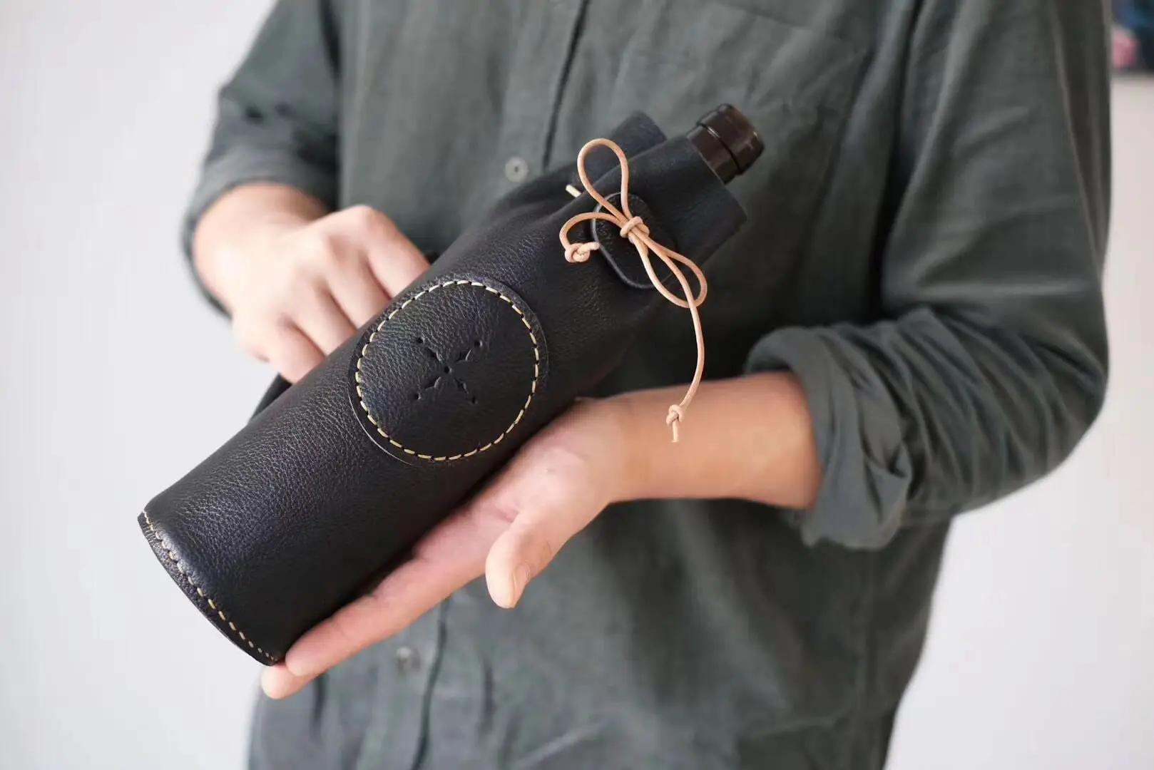 Vintage wine holder genuine leather bottle holder custom wine gift bags