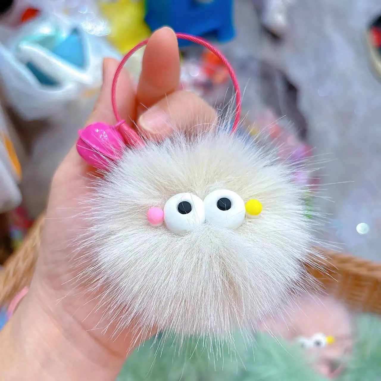 Lilangda Cute Hot Selling Bag Accessories Car Pendant Small Gifts Wholesale Plush Fox Hair Small Coal Ball Keychain