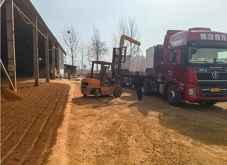 YIHANG iron oxide desulfurizer for H2S removal / ferric oxide desulfurizer removal sulfur high quality per ton price