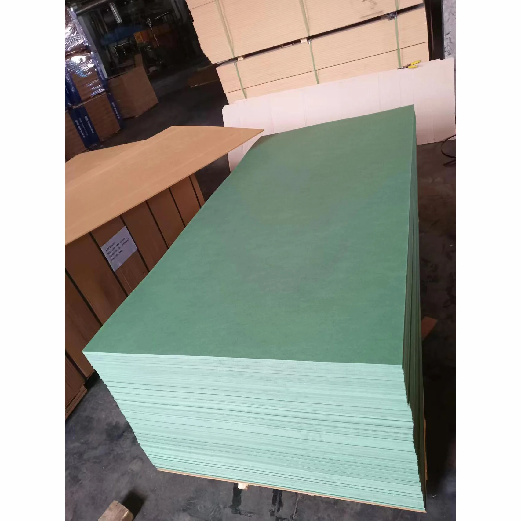 MR MDF 18mm board Moisture proof green MDF size 1220*2440mm