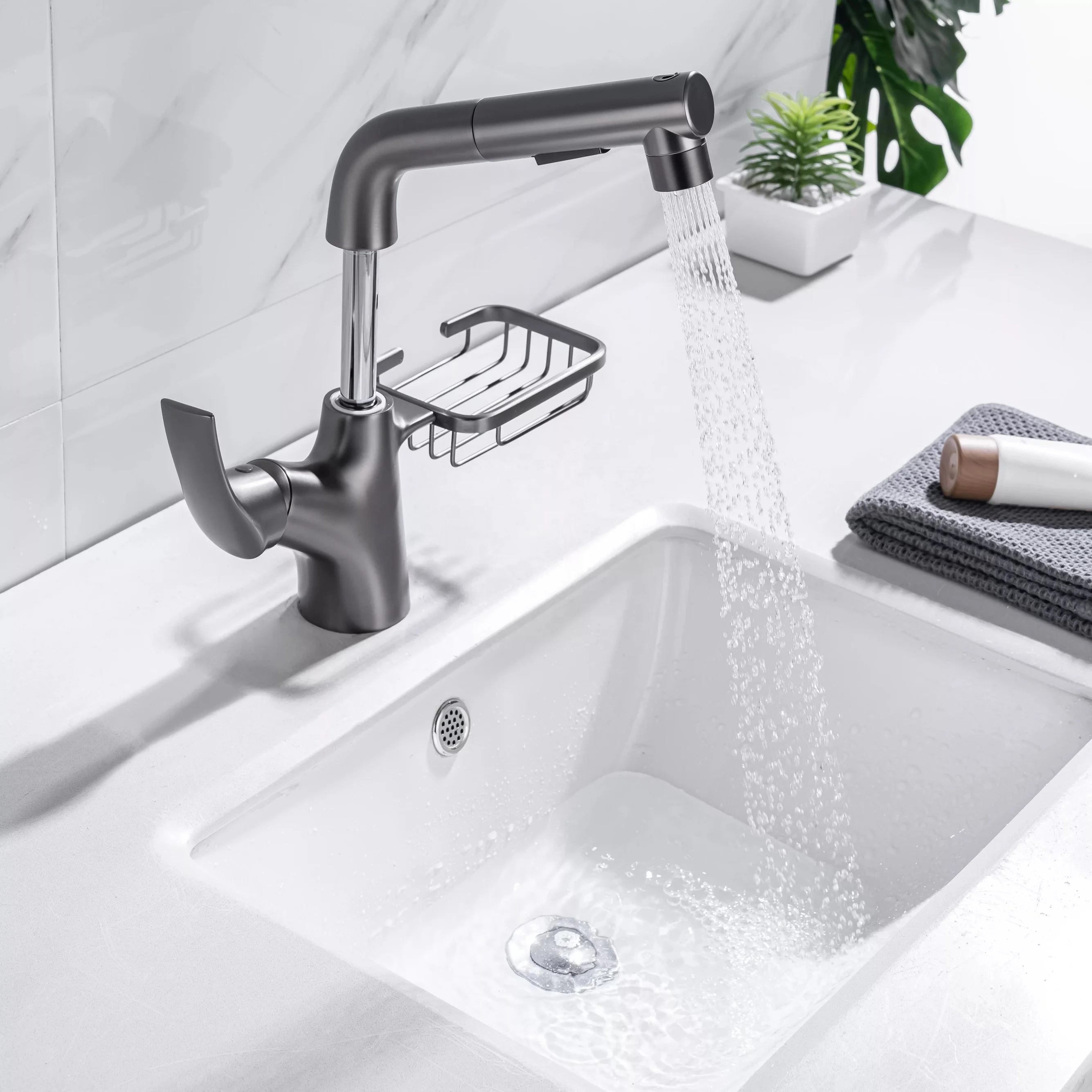 Bathroom Sink Faucet Single Handle Bathroom Basin Faucet Basin Mixer Tap with Pull Out Sprayer Brass Hot Cold