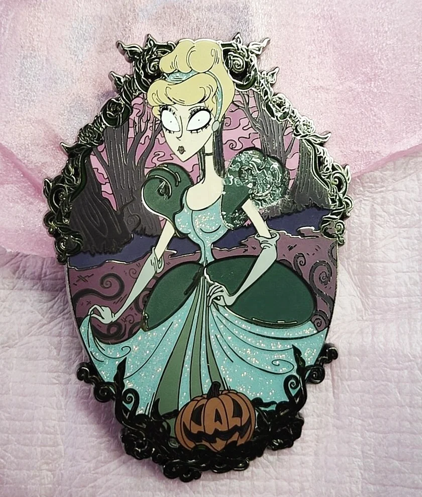 Lapel Pins Manufacturers Custom Back Stamp Belle Princess Gold Metal Plated Glitter Screen Print Fantasy Pins enamel Pins