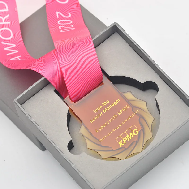 Cheap Customized 3d Laser Engraved Sports Award Plaques Crystal Glass Medals And Trophie For Sports Souvenir Gifts
