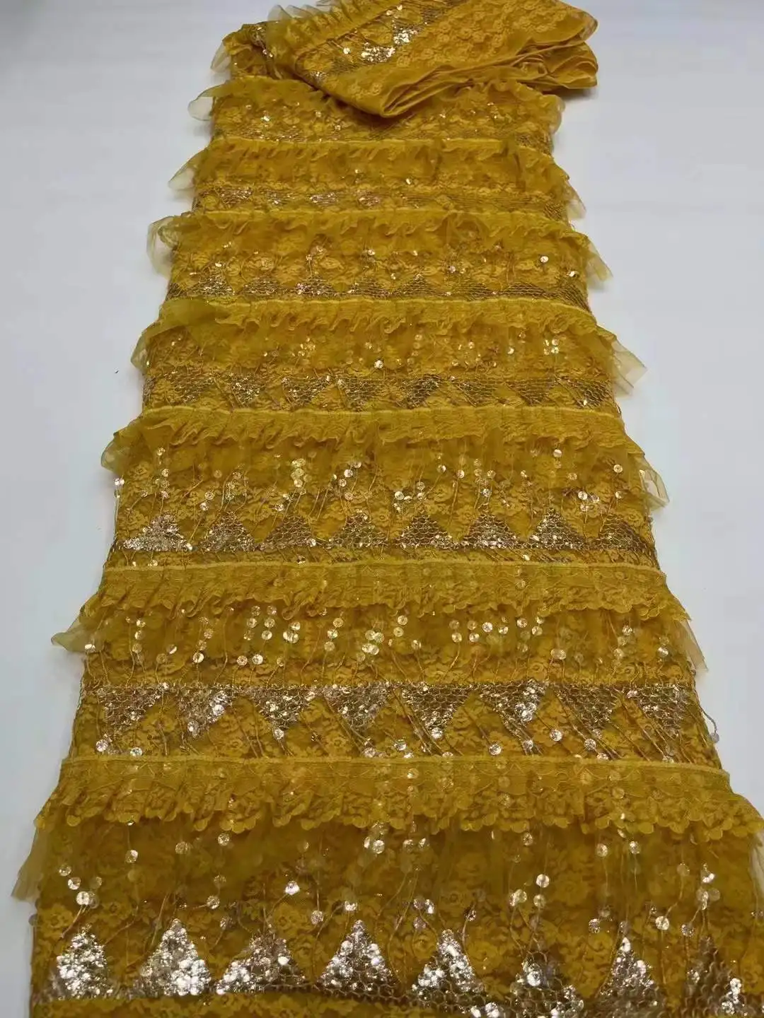 Latest Design Luxury Sequins Fashion Mesh Embroidery heavy beaded lace Fabric For African Wedding Dresses