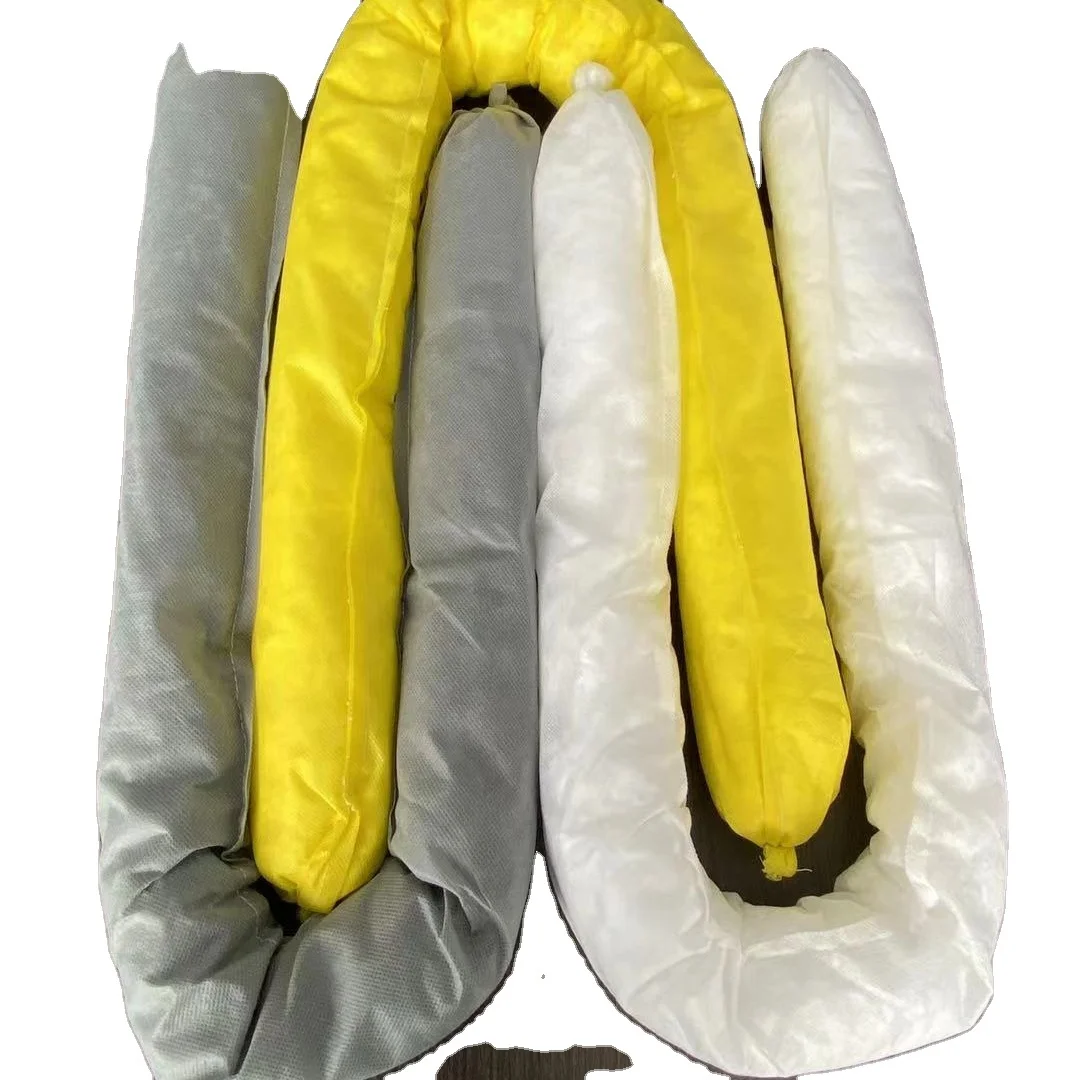 oil  absorbent sock to control the oil leak