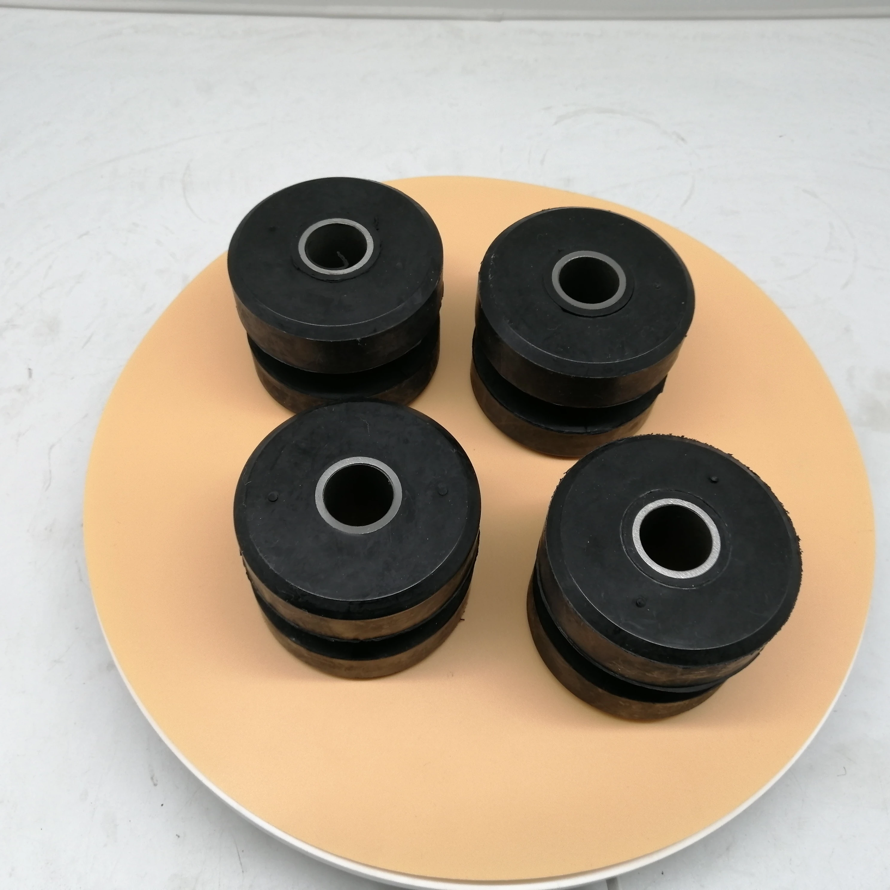 Good Price!ENGINE MOUNT 14528380 NEW For Volvo