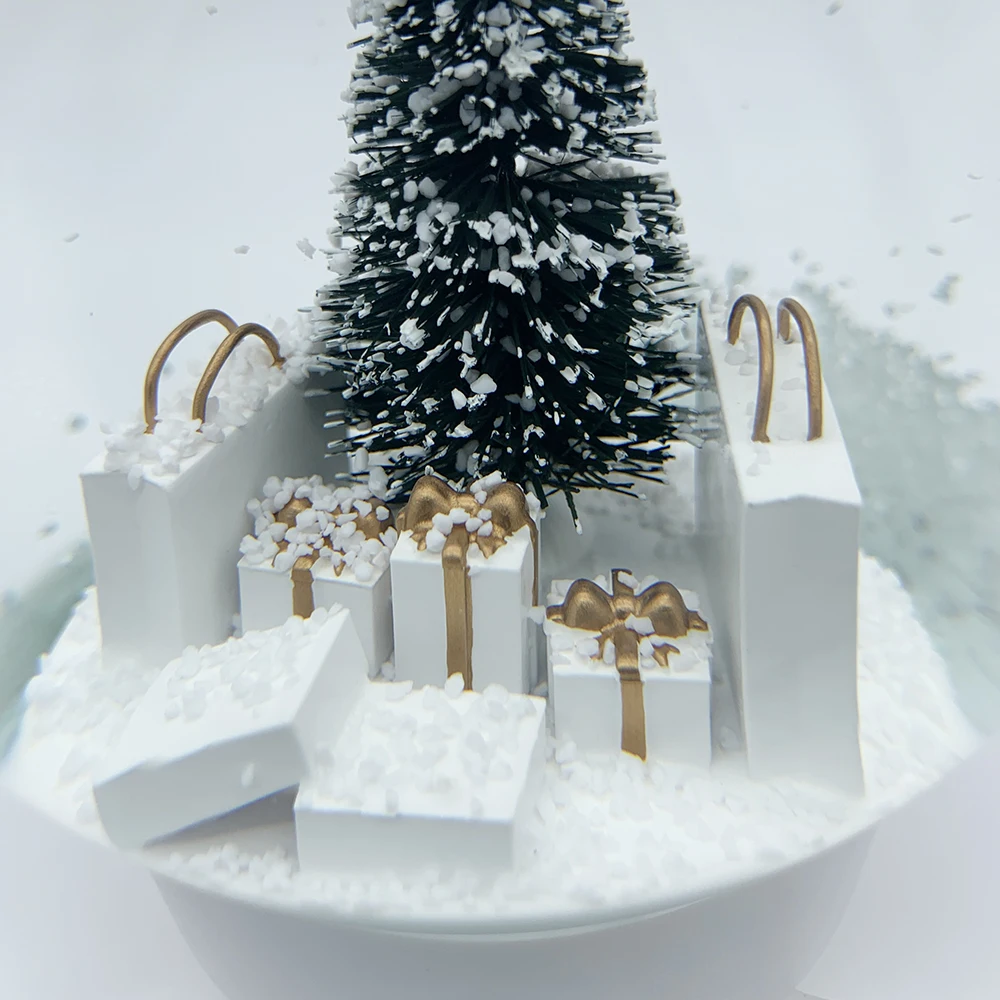 
100MM Pineneedle Christmas Tree Interior Icon Snow Globe With White Snowflake inside For Home Decoration Souvenir Gift 