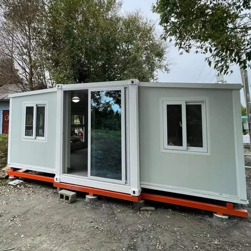 Wholesale Luxury 40ft Prefab Container House Windproof and Waterproof expandable folding tiny house