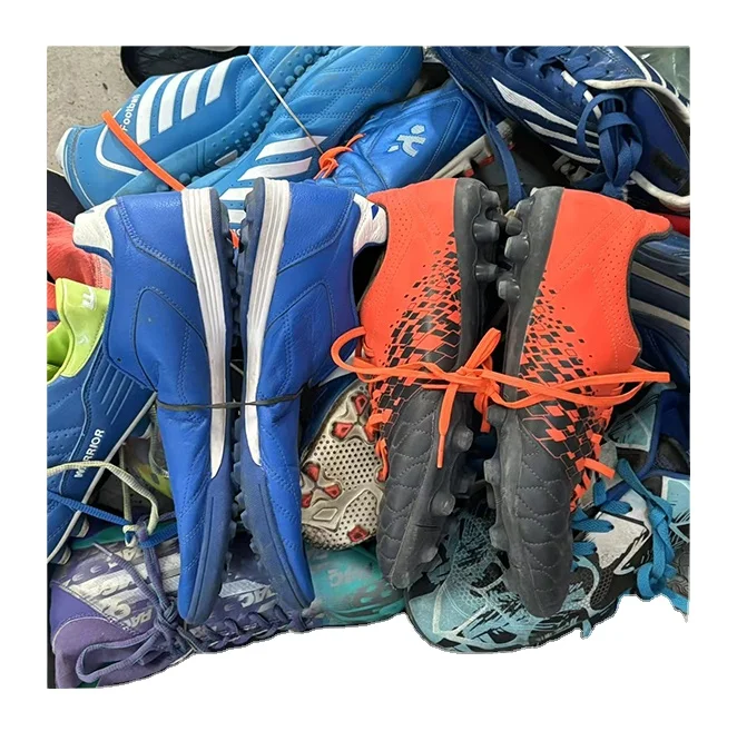 factory supplier stock china brand used soccer shoes outdoor professional men football boots use shoes wholesale