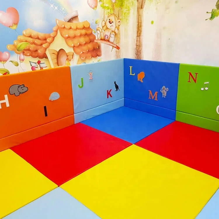 New arrival colorful kids indoor playground soft wall mat with protection