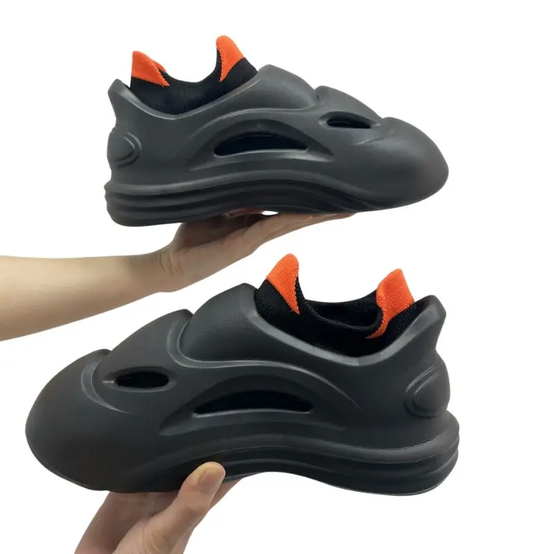 Wholesale EVA slippers for men casual slip on mens sandals beach summer clogs shoes with socks for Women