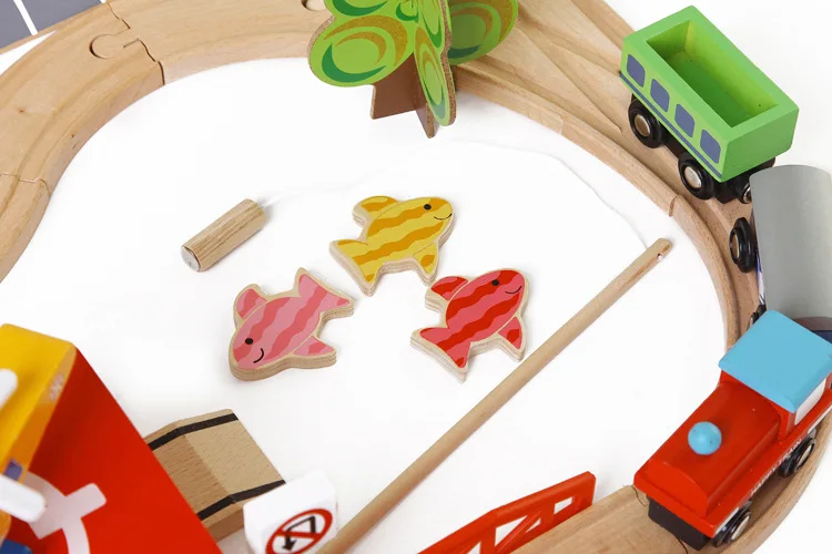 
69pcs High quality wooden magnetic railway train wooden train track educational toy for children 