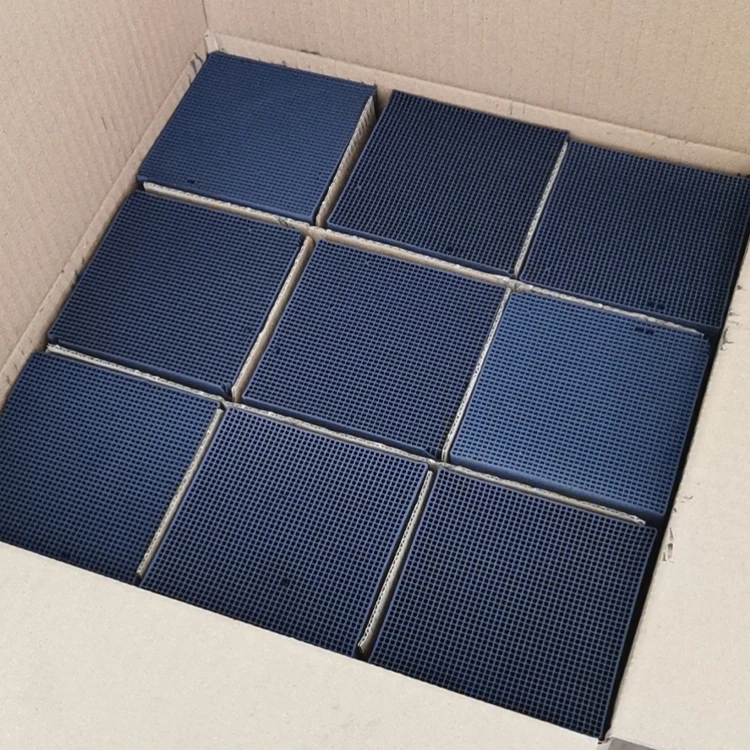 High quality 800 iodine value waterproof honeycomb activated carbon for water treatment