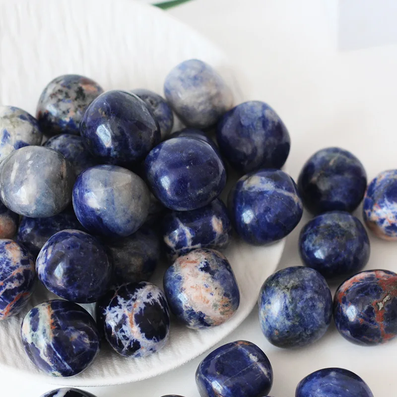 Natural crystal particles blue grain stone sodalite sodalite aromatherapy fragrant stone fish   pot landscaping stone
