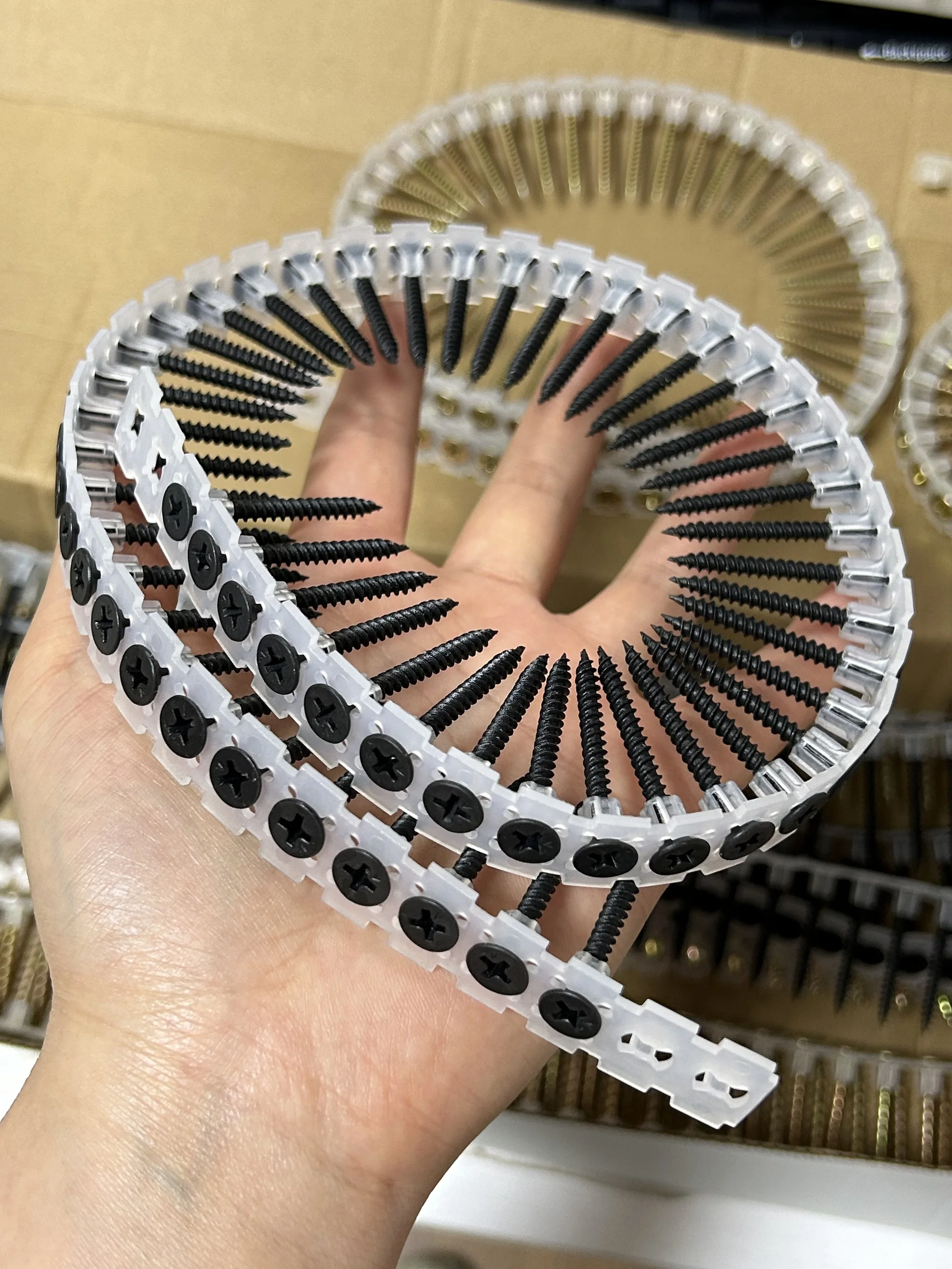 Plastic Strip Collated Fine/Coarse Thread High Quality Chain Drywall Screw Black Phosphate  Gypsum Screw