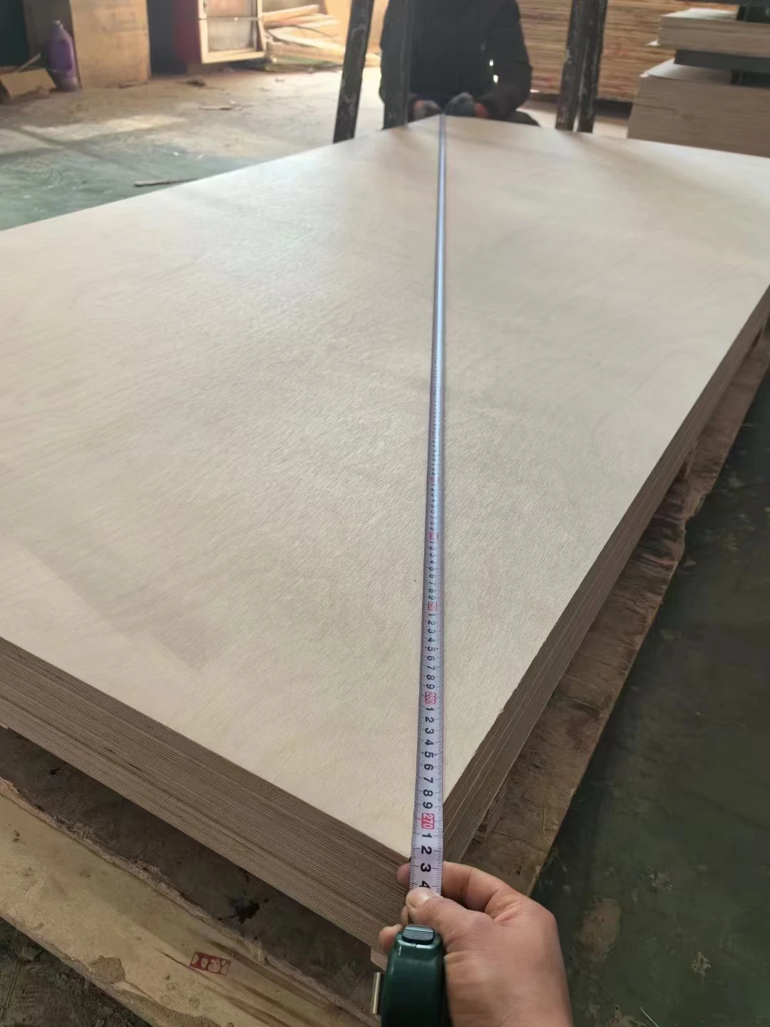 high grade factory price birch face poplar core E0 glue 4mm 1220x2440mm birch plywood for furniture and laser cutting