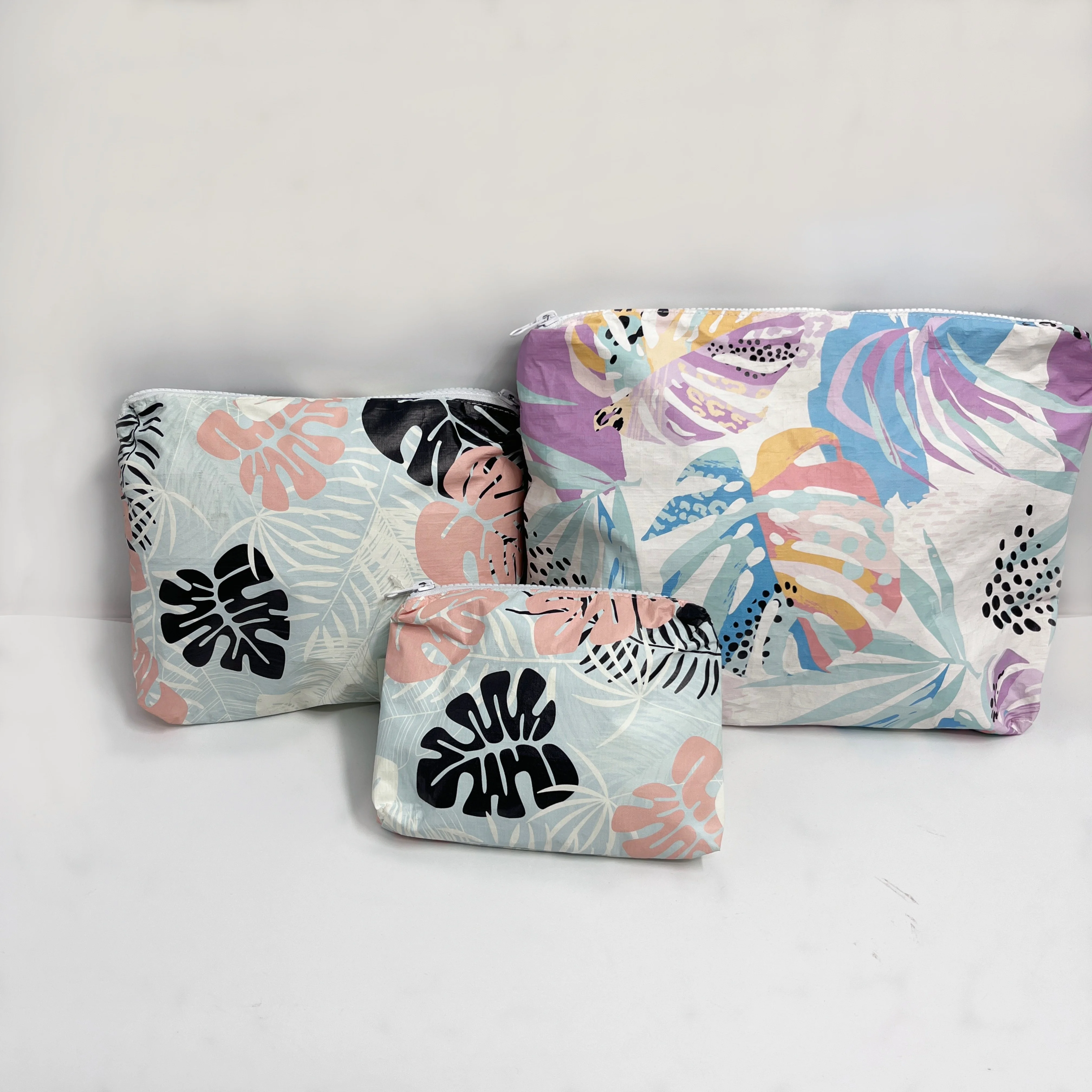 Custom Floral Tyvek Paper Pouch Waterproof Cosmetic Bag Portable Travel Overnight Toiletry Makeup Pouch for Women