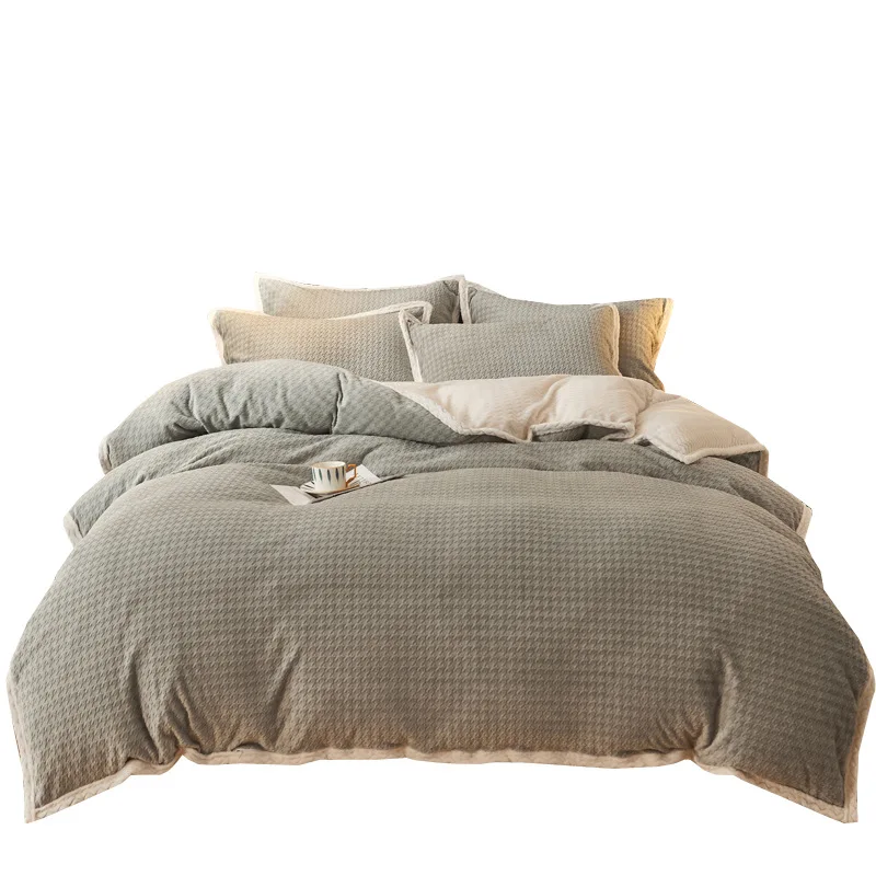 Customized Autumn and winter thickened solid color milk velvet coral velvet Plush sheet quilt cover flannel four piece set
