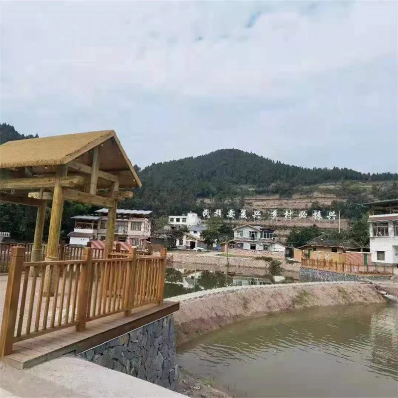 Factory Wholesale 160 mm Well-adapted Soft Plastic Straw Carpet Roofing Material Rolls PE Artificial Thatch