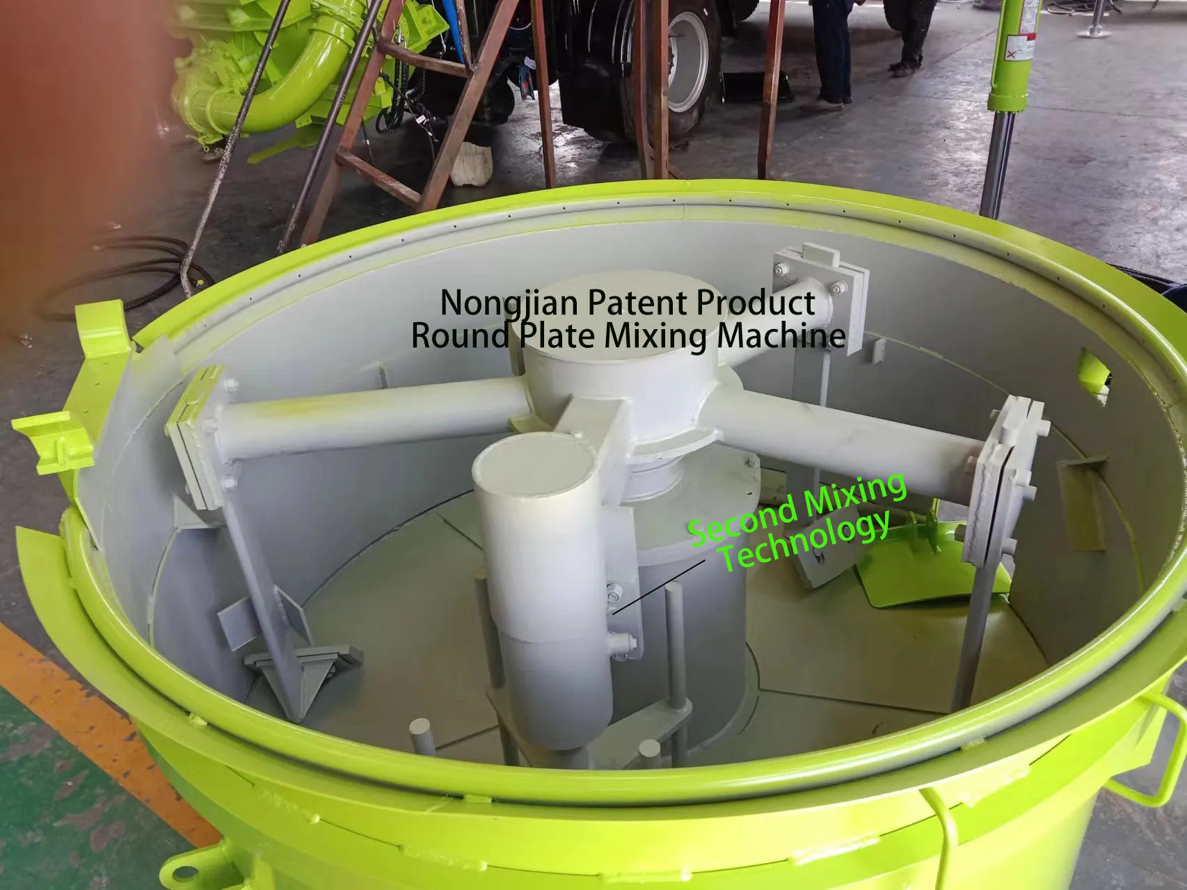 New Type  concrete mixer factory direct with round container Chinese Supplier Concrete Pump Truck mixer truck