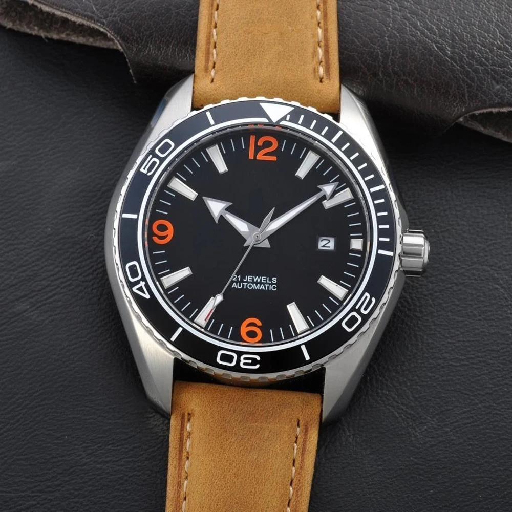 Custom logo high quality low moq 30atm 316l stainless steel diver 8215 auto mechanical watch diver man for sale