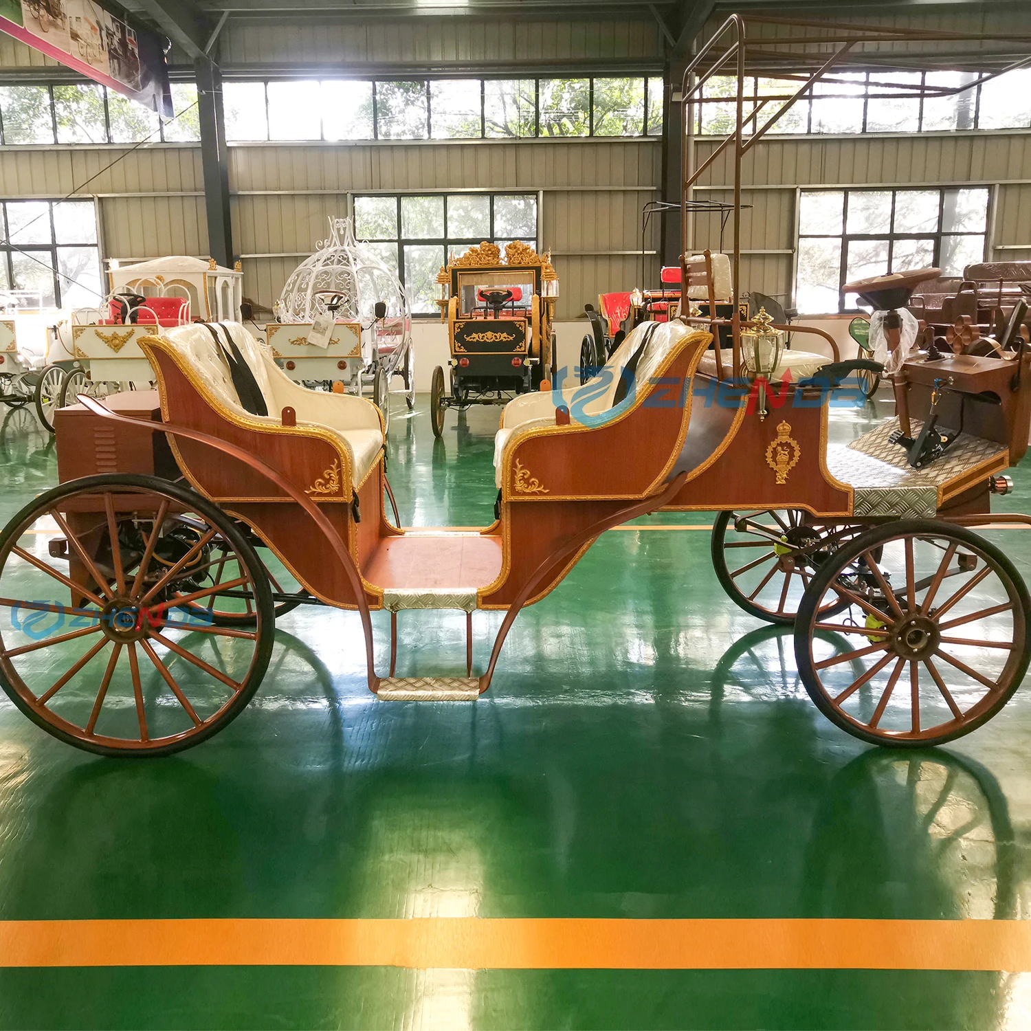 Limousine Elegant Wedding Electric Sightseeing Horse Carriage fairytale Victoria carriage