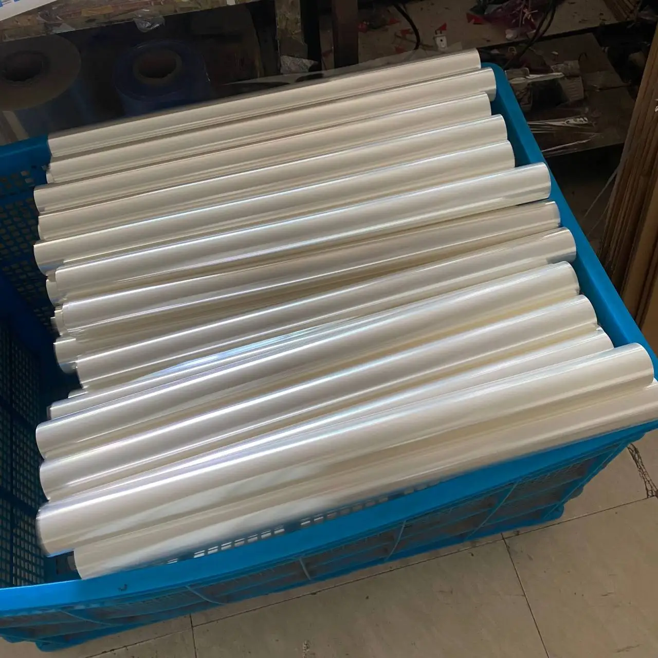 Free Sample Clear Lldpe Plastic Cast White Stretch Film Roll Clean Transparent Self Adhesive PE Wrapping Film