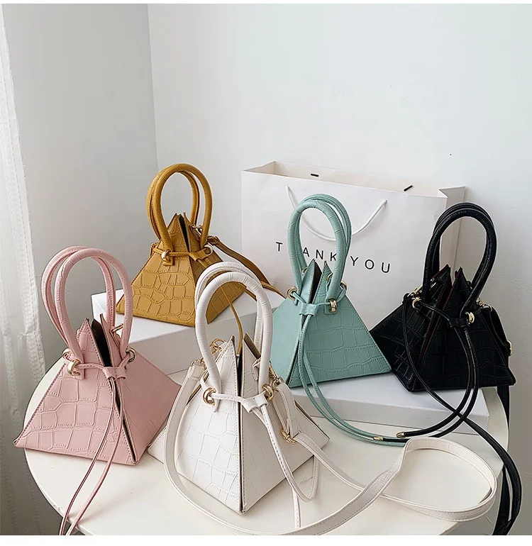 2021Fashion Croco Pattern 2 Way Carry Unique Pyramid PU Crossbody Handbag with Extendable Closure and Shoulder Strap