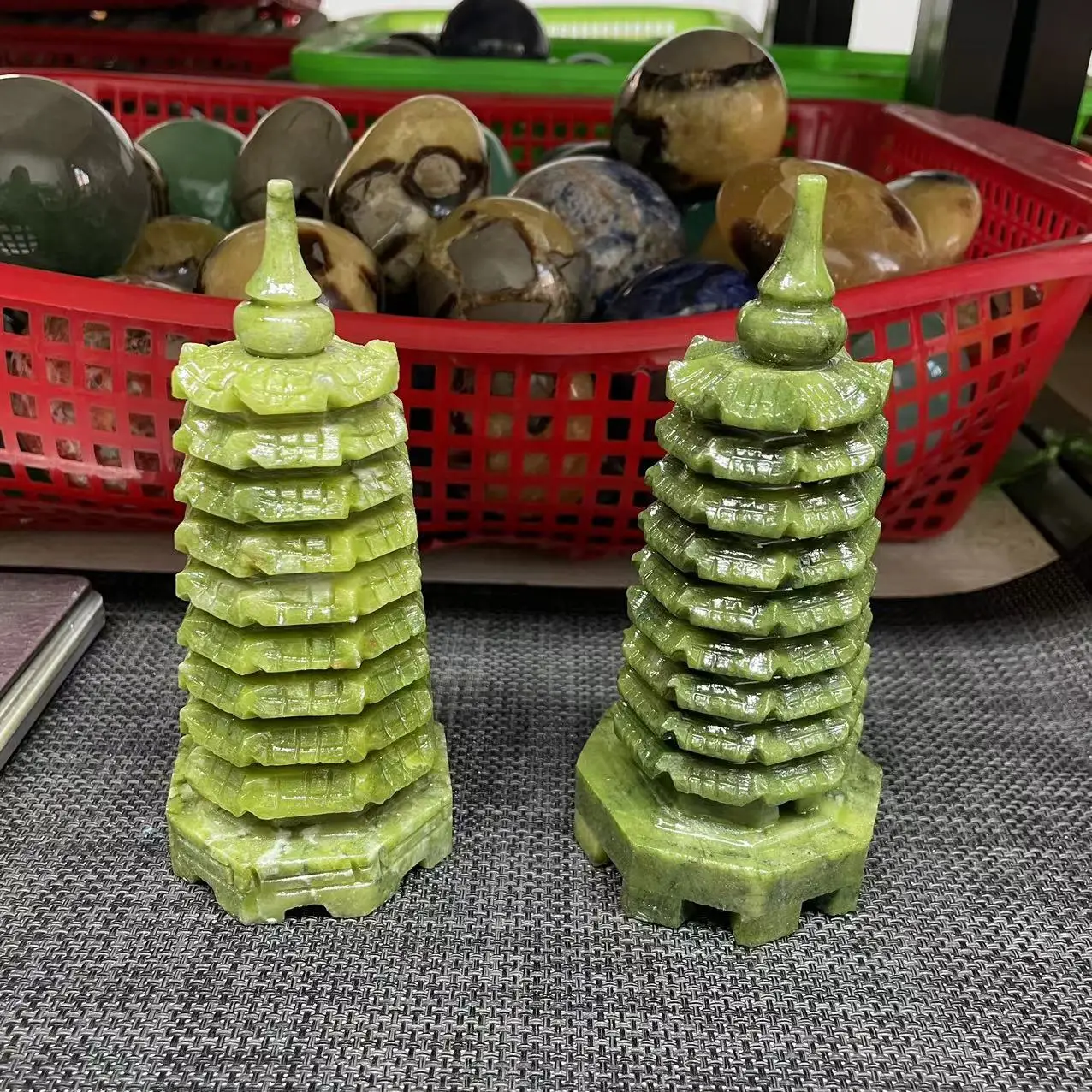 Wholesale Natural Crystal green carving Carved Crafts Green Jade Wenchang Tower Pagoda For fengshui Decoration