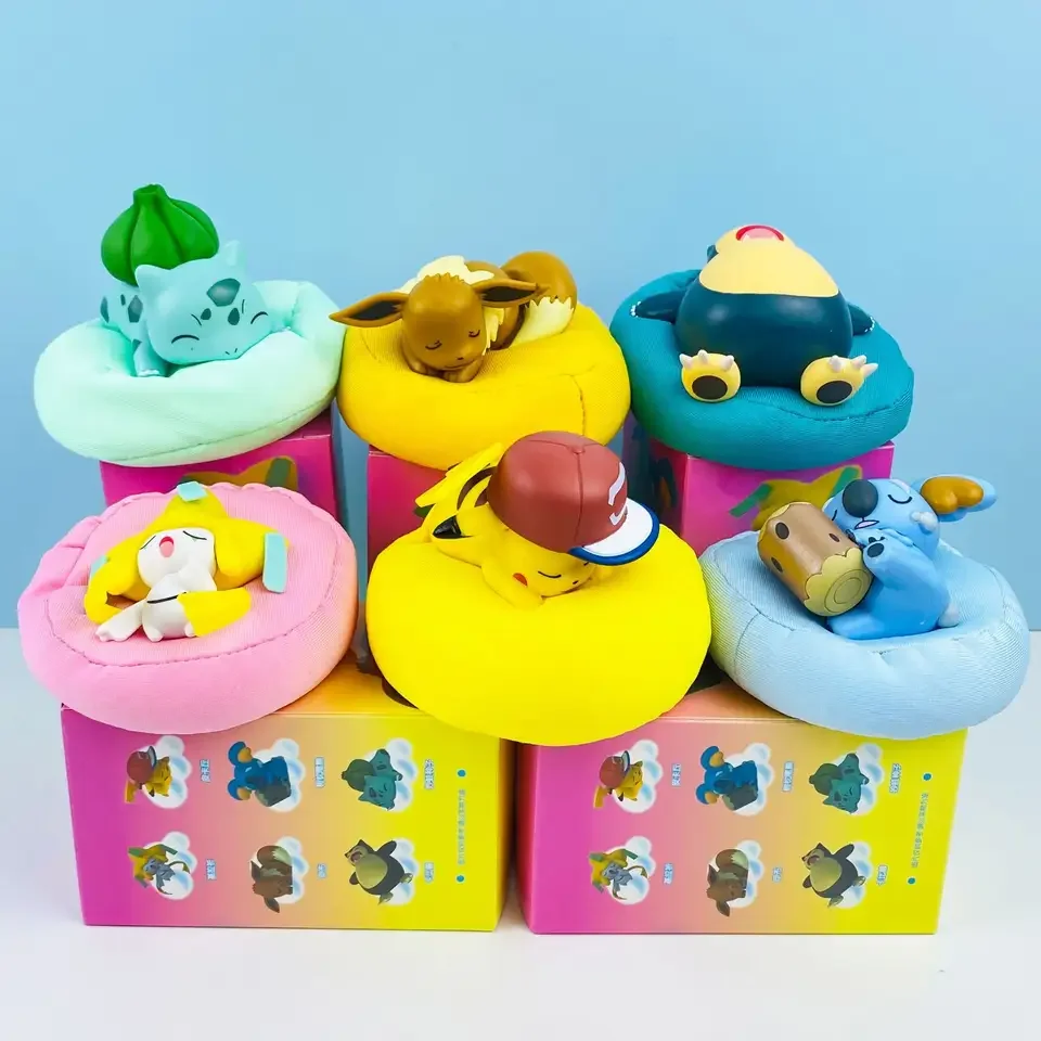 HUAYI Pokemone Squirtle Charmander Pikachu Scene Boxed Figure Gift Box Pokemone Figure Toys