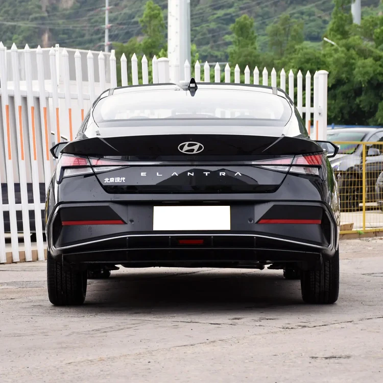 Бензиновые автомобили H-yundai Elantra недорогие новые компактный седан 1 5 л