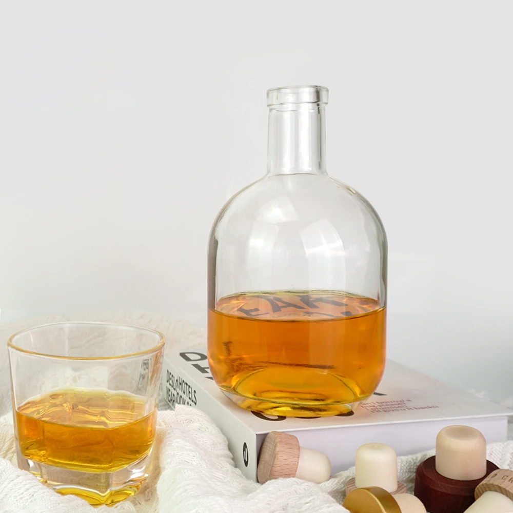 In Stock 500ml 700ml best sale glass liquor Vodka  gin bottle glass Fancy Liquor Glass Bottle with sealed cork lid