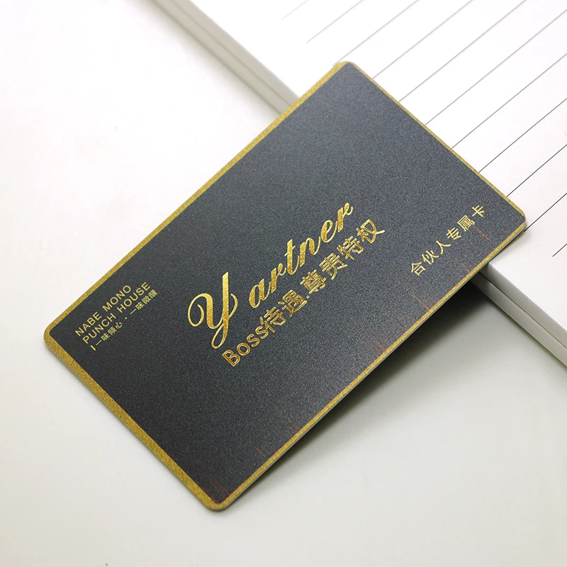 Best Selling Silk Screen Printing Gold Foil Plastic Membership Card for Club