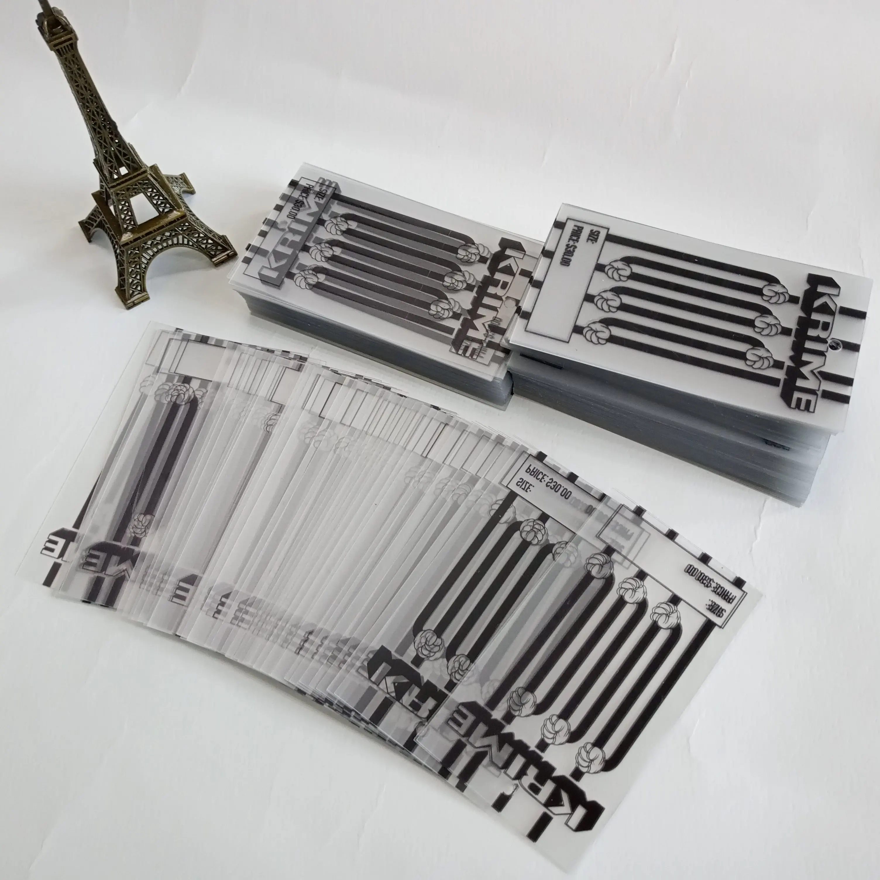 
 Оптовая продажа, пользовательская трафаретная печать имени, логотип, ткань, Прозрачная ПВХ одежда, пластиковые подвесные бирки  