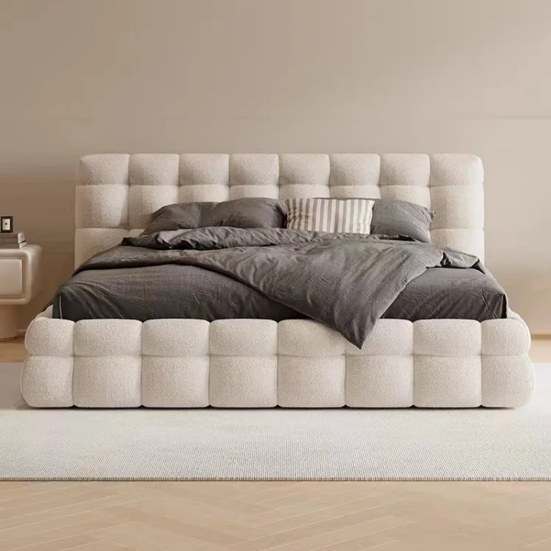 Master Bedroom Double 1.8m Velvet Modern Princess Bed High Quality Hotel Luxury King Size Bed Creative Designer