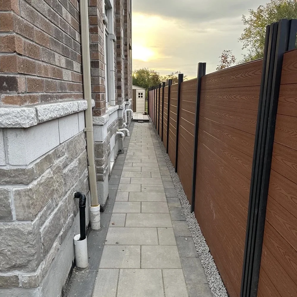 Beautiful Garten Zaun Security Fence for Garden Wood-Plastic Composite (WPC) Material Eco-Friendly Metal Frame