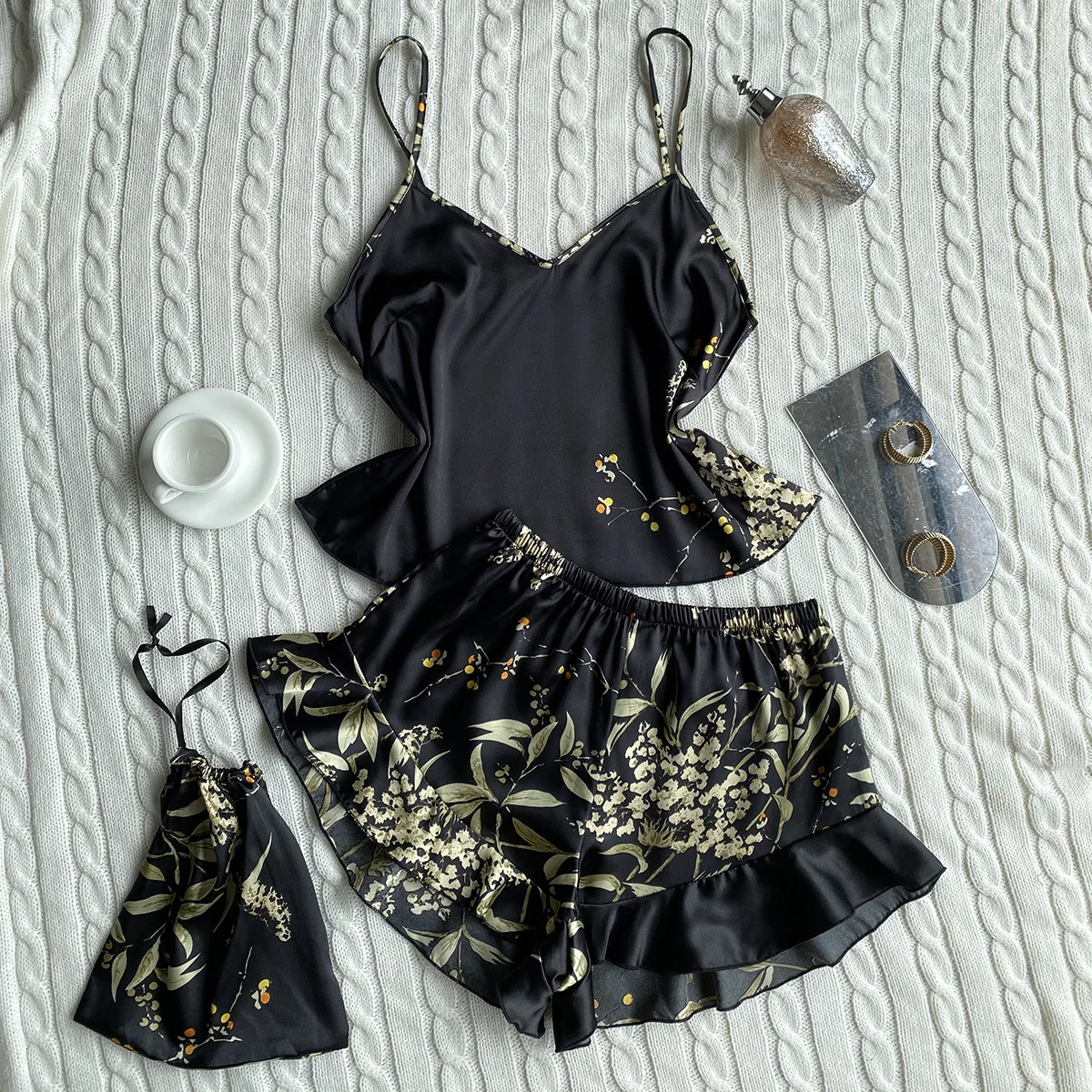 DEBELA Sexy suspender pajama suit wholesale fashion print leisure wear sleepwear 2 pieces set for ladies satin pajamas