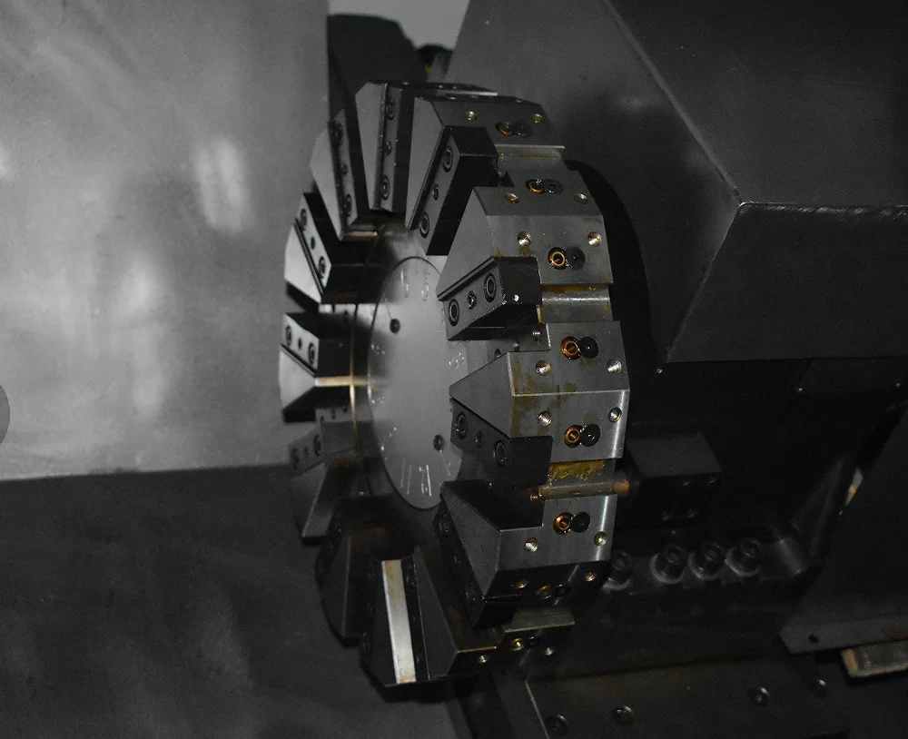 Многофункциональный A2-8 шпинделя Автоматическая кровать с уклоном CNC токарный станок мощности башня цена