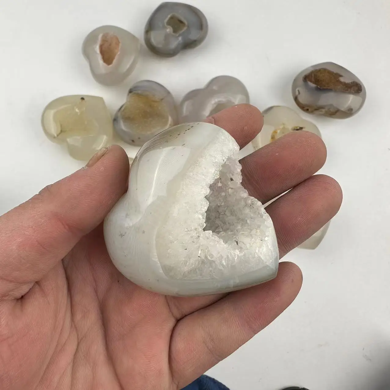 Wholesale Natural Crystals Heart Polished Druze Geode Agate For Decoration